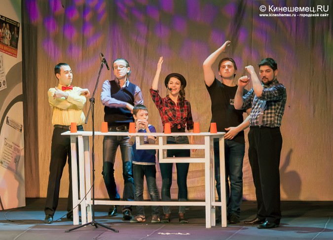 День театра в Кинешме отметили актёрским капустником фото 19