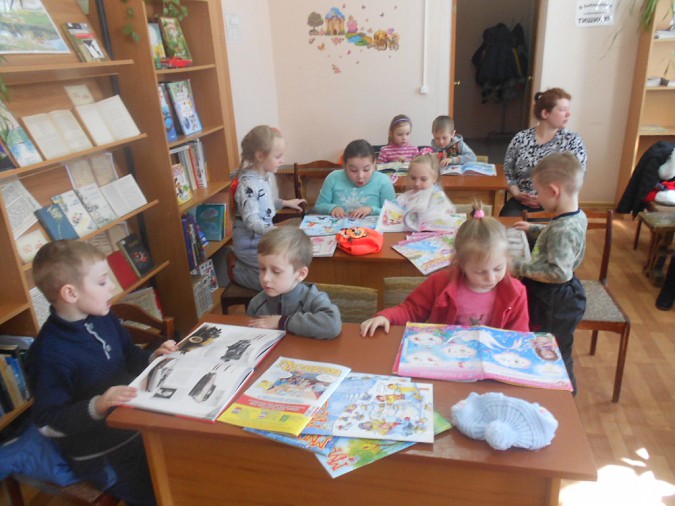 Экскурсию по библиотеке провели для малышей в Кинешме фото 5