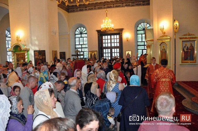 В праздник Собора Иваново-Вознесенских святых в Кинешме состоялся крестный ход фото 2