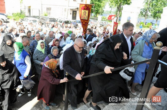 В праздник Собора Иваново-Вознесенских святых в Кинешме состоялся крестный ход фото 19
