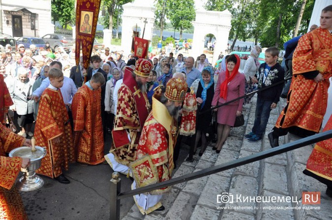 В праздник Собора Иваново-Вознесенских святых в Кинешме состоялся крестный ход фото 18