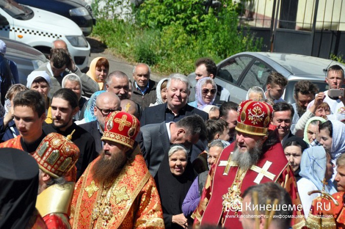 В праздник Собора Иваново-Вознесенских святых в Кинешме состоялся крестный ход фото 16