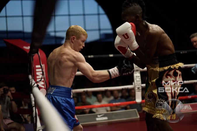 Профессиональный кинешемский боксер нокаутировал соперника из Танзании фото 2