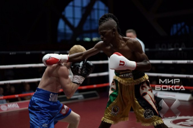 Профессиональный кинешемский боксер нокаутировал соперника из Танзании фото 4