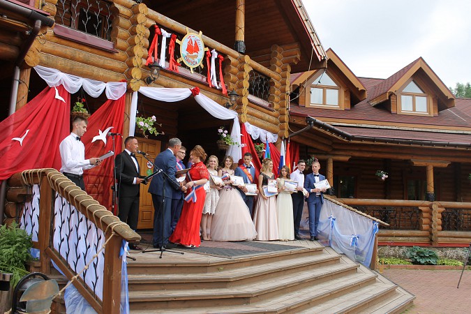 Алые паруса в Семигорье собрали выпускников Кинешемского района фото 52