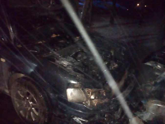 В Кинешме ночью сгорел автомобиль фото 2