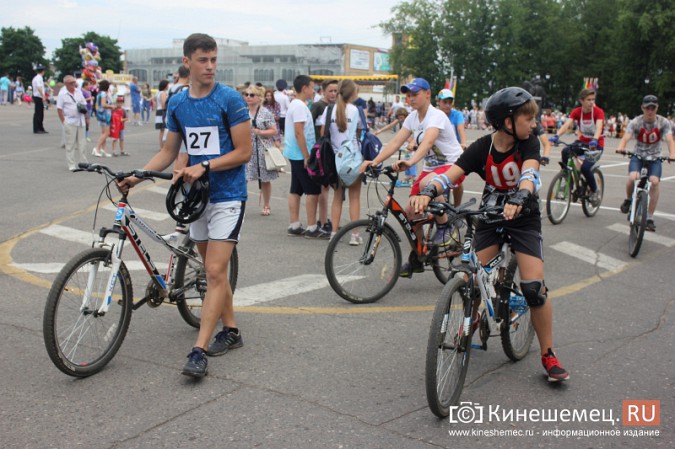 В День города Кинешмы по центральным улицам прошла эстафета фото 16