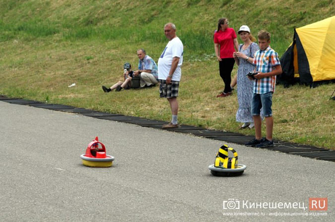 В День города в Кинешме прошел фестиваль воздушных змеев фото 49