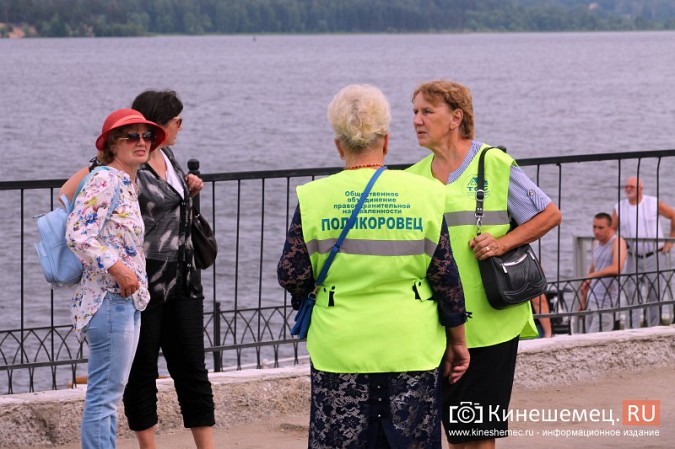В День города в Кинешме прошел фестиваль воздушных змеев фото 17
