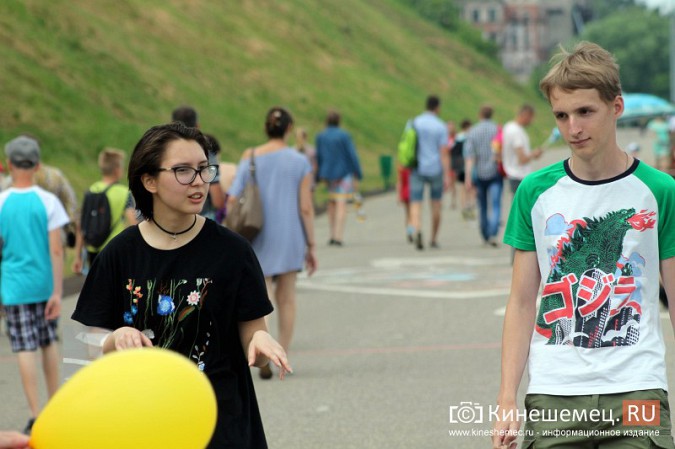 В День города в Кинешме прошел фестиваль воздушных змеев фото 38