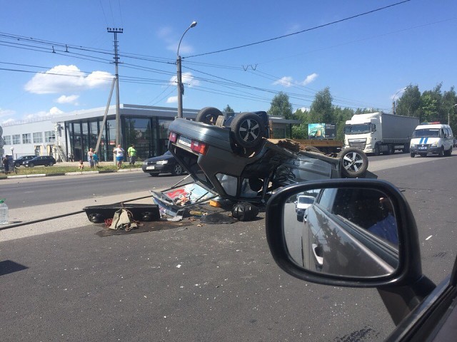 В жутком ДТП на Лежневской в Иванове погиб таксист фото 3