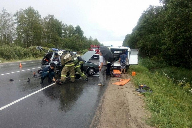 Жертвы столкновения двух легковушек под Родниками госпитализированы фото 6