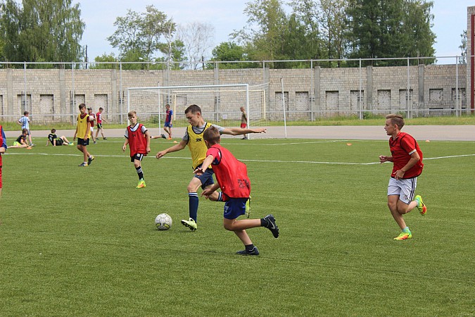 Дворовые футбольные команды начали борьбу за Кубок Александра Пахолкова фото 10