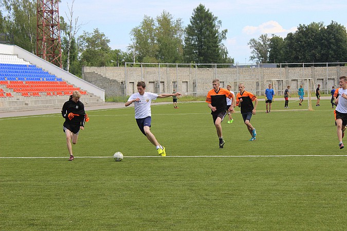 Дворовые футбольные команды начали борьбу за Кубок Александра Пахолкова фото 8