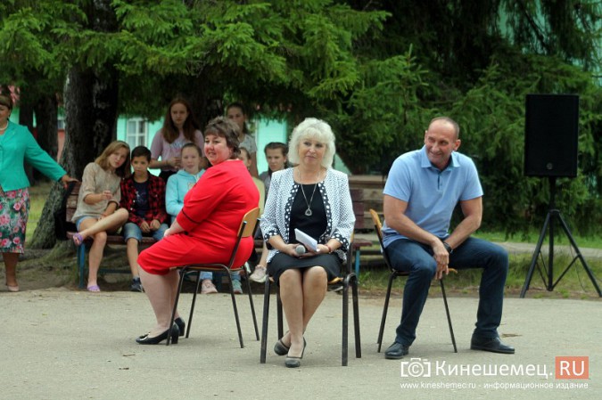 Спикер Михаил Батин и кинешемские депутаты пустились в пляс под «Hoppa Lumya Lumya» фото 21