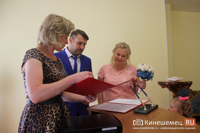 В пятницу 13-го две пары отменили бракосочетание в кинешемском ЗАГСе фото 7