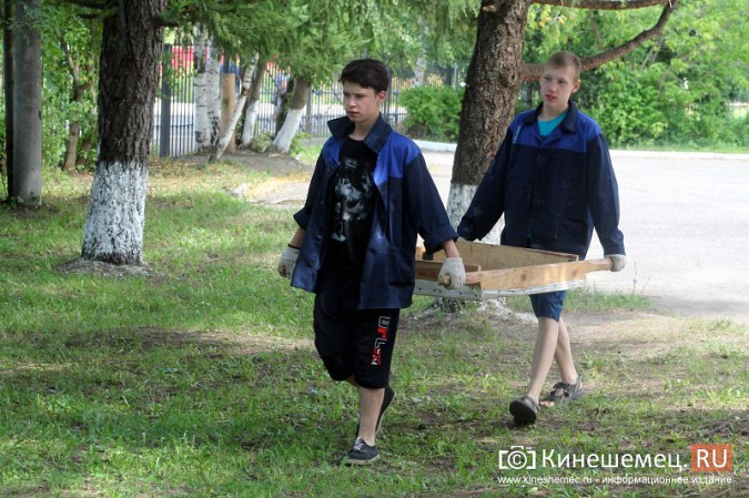 Михаил Батин и кинешемские депутаты поехали в трудовые лагеря фото 12