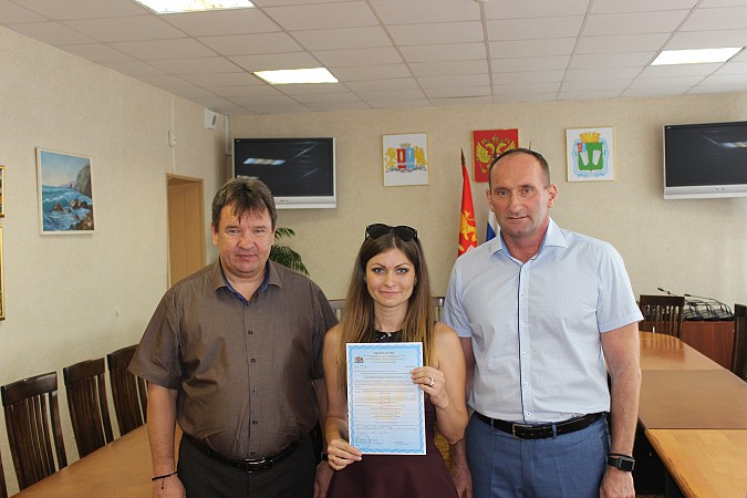 Двум кинешемским семьям вручили денежные сертификаты фото 3