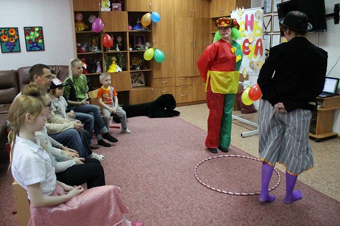 Дети веселились с клоунами Клёпой и Стёпой в Кинешме фото 3