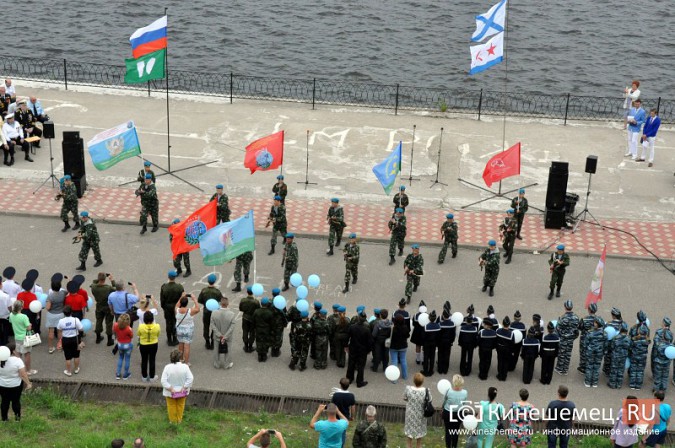 Флагман «Яр» возглавил кинешемскую эскадру в день ВМФ фото 21