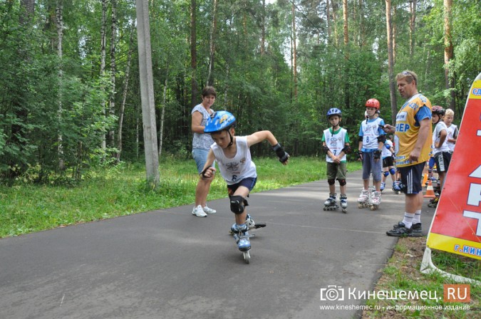 В кинешемском парке прошли гонки на лыжероллерах и роликовых коньках фото 8