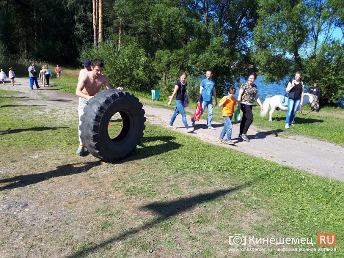 На городском пляже Кинешмы встречали царя морей фото 26