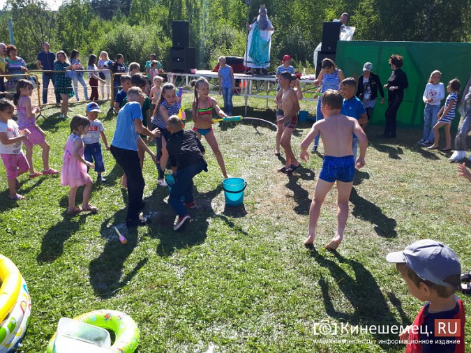 На городском пляже Кинешмы встречали царя морей фото 25