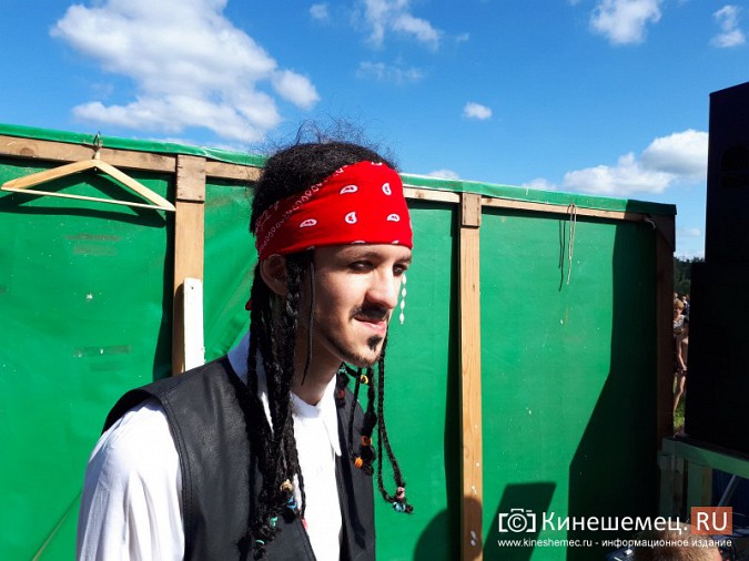 На городском пляже Кинешмы встречали царя морей фото 10