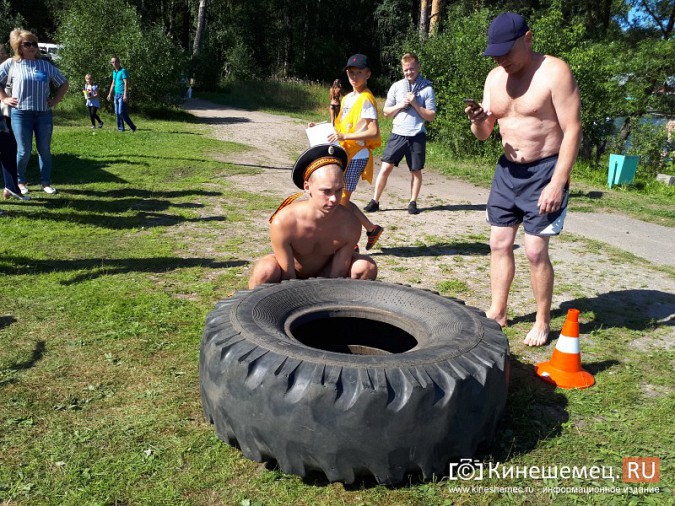 На городском пляже Кинешмы встречали царя морей фото 23