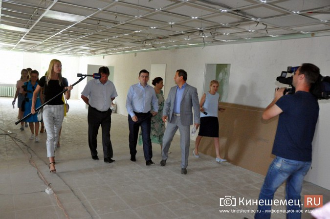 Станислав Воскресенский оценил ход ремонта поликлиники имени Захаровой фото 9