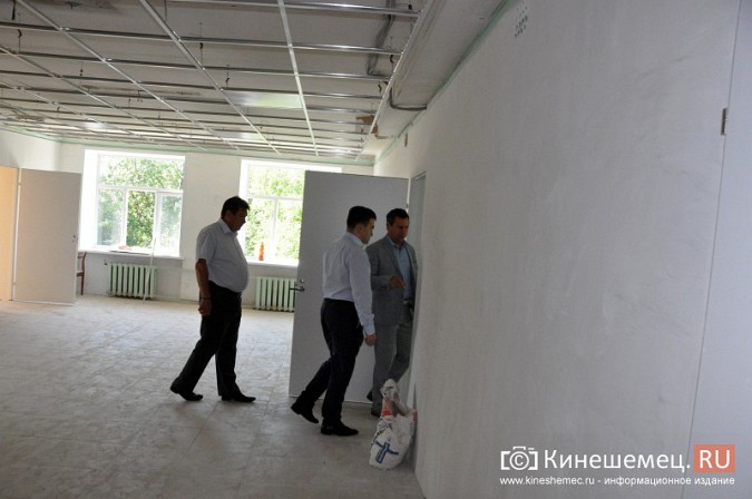 Станислав Воскресенский оценил ход ремонта поликлиники имени Захаровой фото 10