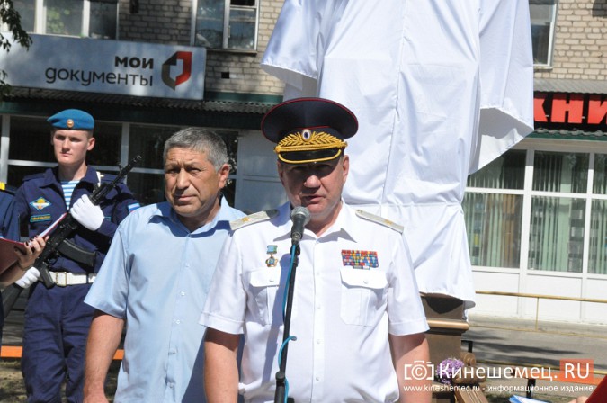 На открытие бюста генералу Маргелову в Кинешму съехались десантники со всей Ивановской области фото 13