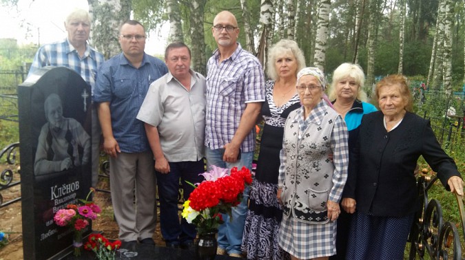 Кинешемские коммунисты почтили память Владимира Кленова фото 2