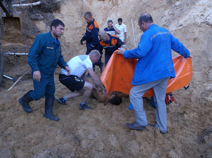 12-летний мальчик погиб из-за обвала песчаного грунта в Юрьевце фото 4