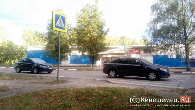 На улице Вичугской в Кинешме столкнулись два «Фольксвагена Поло» фото 3