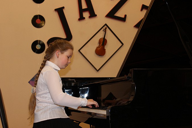 Пленительные джазовые композиции исполняли юные пианисты в Кинешме фото 9