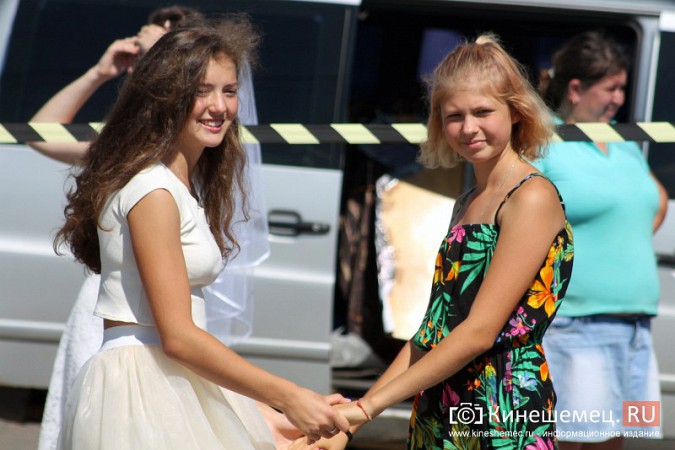 В Кинешме прошел благотворительный забег «Волжская невеста» фото 37