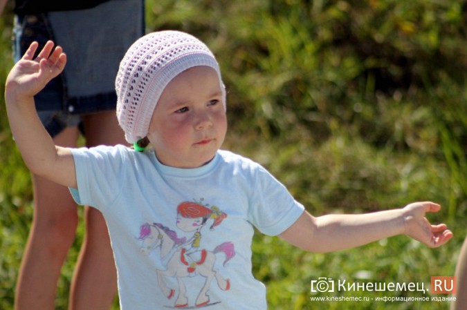 В Кинешме прошел благотворительный забег «Волжская невеста» фото 75