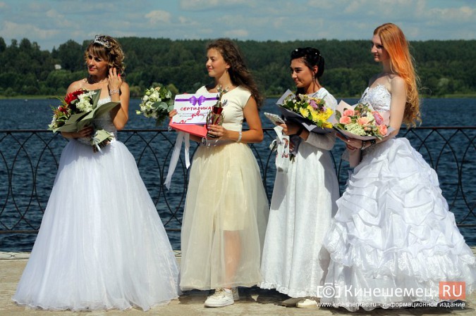 В Кинешме прошел благотворительный забег «Волжская невеста» фото 91