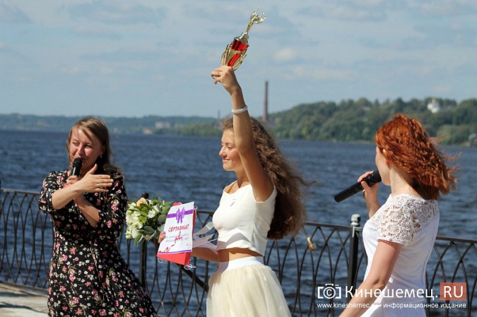 В Кинешме прошел благотворительный забег «Волжская невеста» фото 90