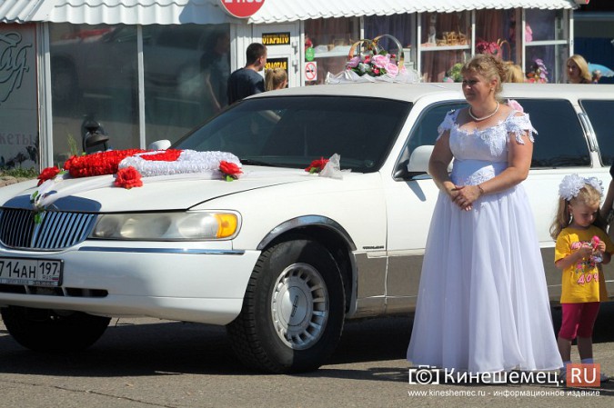 В Кинешме прошел благотворительный забег «Волжская невеста» фото 34