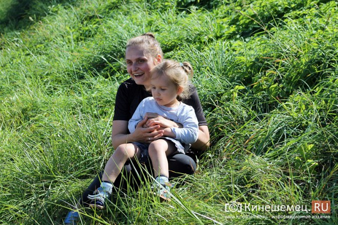 В Кинешме прошел благотворительный забег «Волжская невеста» фото 54