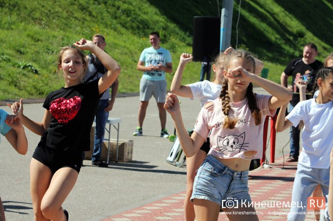В Кинешме прошел благотворительный забег «Волжская невеста» фото 71