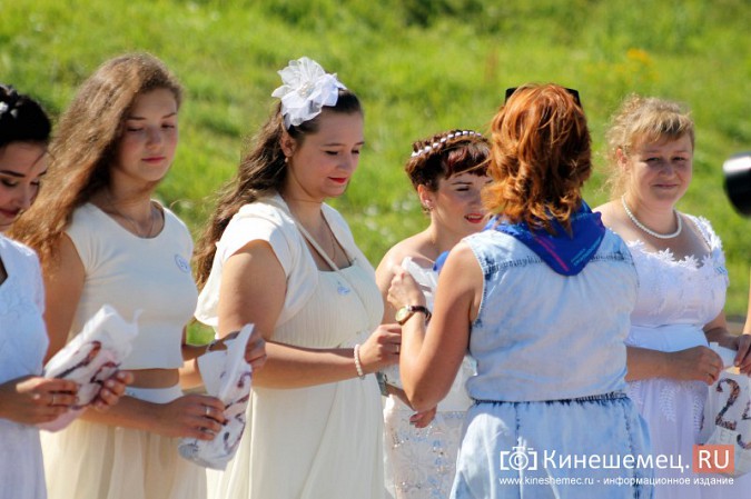 В Кинешме прошел благотворительный забег «Волжская невеста» фото 79