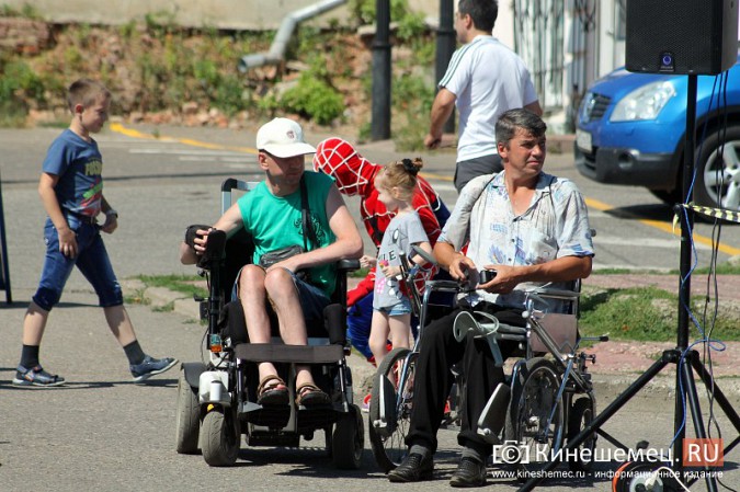 В Кинешме прошел благотворительный забег «Волжская невеста» фото 10