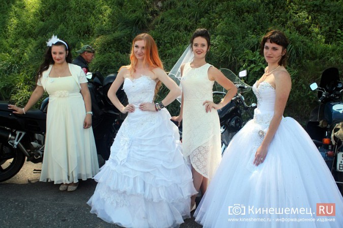 В Кинешме прошел благотворительный забег «Волжская невеста» фото 46