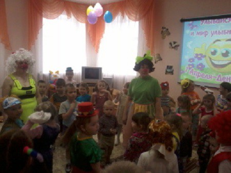Праздник смеха отметили в кинешемском детском саду фото 8