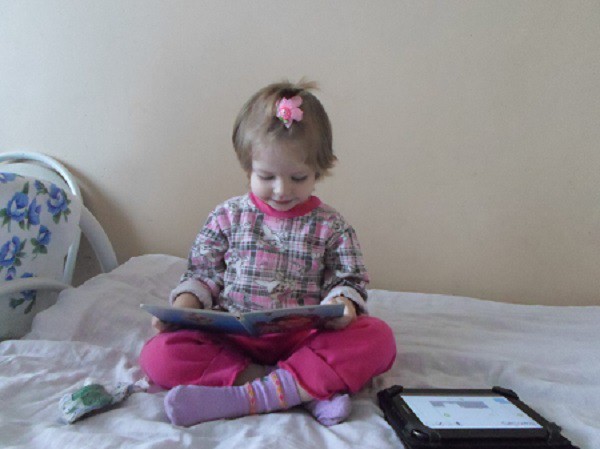 Акцию «Подари малышке книжку» провели библиотекари в кинешемской детской больнице фото 3