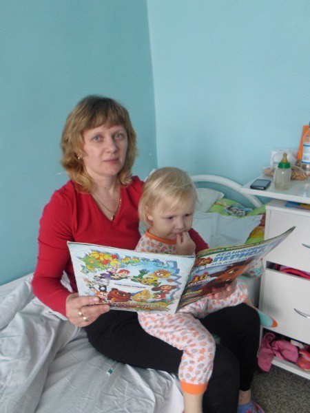 Акцию «Подари малышке книжку» провели библиотекари в кинешемской детской больнице фото 10