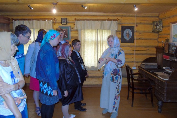 Наволокские инвалиды посетили дом-музей Василия Кинешемского фото 6